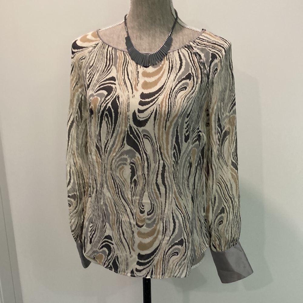 KENNETH Cole Silk Patterned Blouse Size 4 - Picture 10 of 11